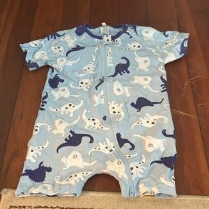 One piece short pajamas